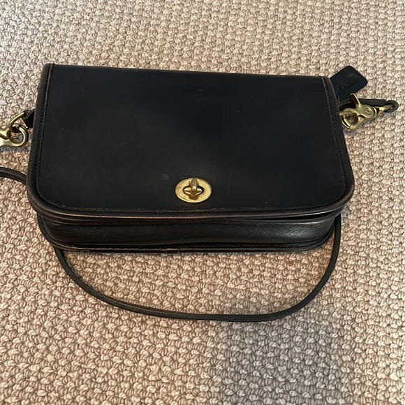 Vintage Coach Convertible Clutch H40-9755 - Picture 2 of 8